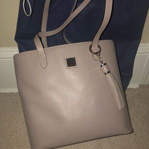 Dooney & Bourke Tote Light Purple